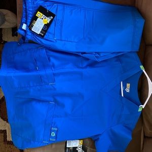 Brand new 2 pairs of wonderflex scrubs